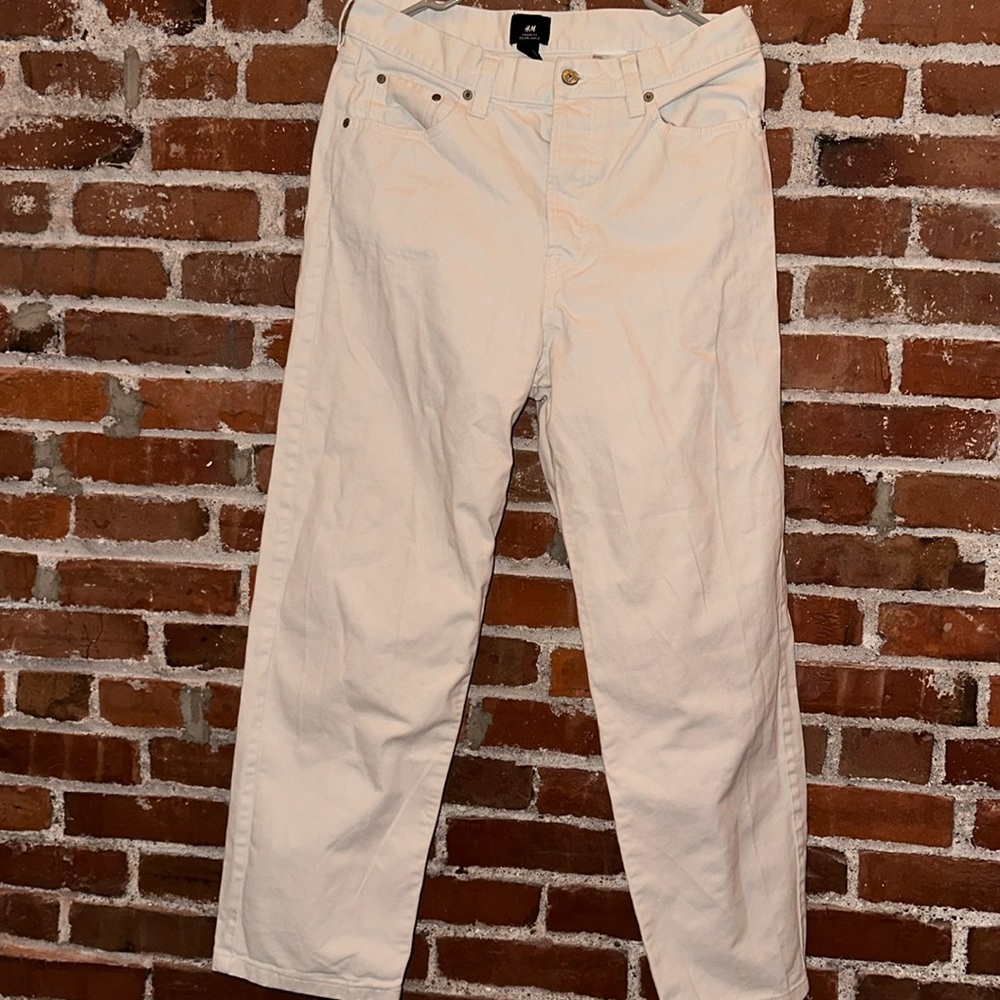 H&M woman white jeans